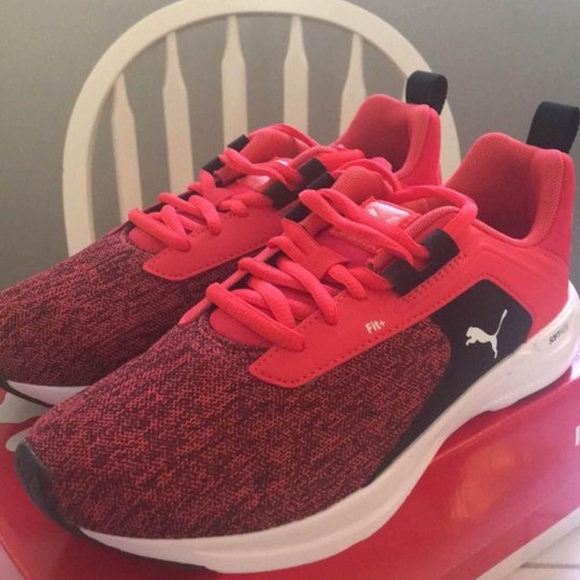 BRAND NEW girl puma comet black / pink shoes size 4Y & 5Y - Picture 7 of 7